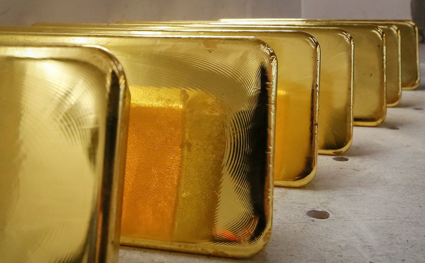 Giá vàng hôm nay 15/4: giá vàng thế giới dự báo tiếp tục phá đỉnh