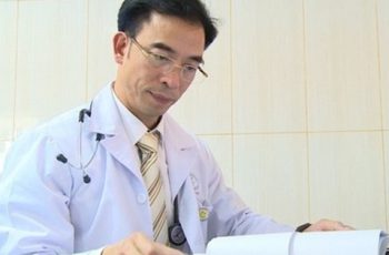 Vừa được r:.a tòo, Cựu giám đốc BV Bạch Mai Nguyễn Quang Tuấn viết đơn xin thực hành tại bệnh viện, trở lại hành nghề
