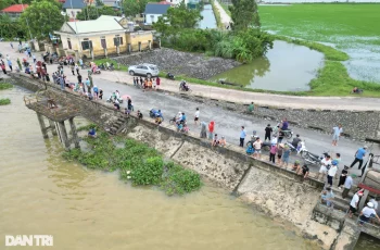 Ninh Bình lệnh di dân vùng phân lũ, xả lũ trước 18h hôm nay