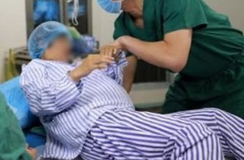 Đang chuyển dạ thì đột nhiên bị ho, người mẹ 33 tuổi ‘r:a đ:i’ sau 5 phút