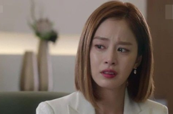 Vợ tôi có 50 triệu tiền thai sản không dùng đến, bảo tặng em chồng đi đẻ lại ích kỷ không cho