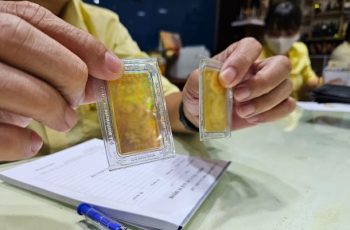 Giá vàng hôm nay 23/4: Rơi không phanh từ đỉnh cao nhất lịch sử