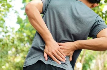 Chàng trai 20 tuổi bị đ:au lưng suốt 10 ngày, đi khám tại Bệnh viện Bạch Mai phát hiện UT đã di căn khắp cơ thể
