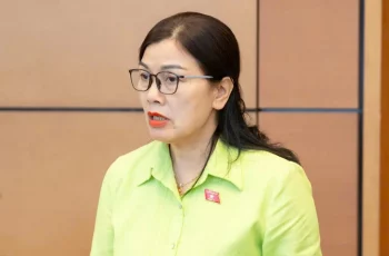 Bộ trưởng Công an ký quyết định nghỉ hưu với Thiếu tướng Nguyễn Thị Xuân Bộ trưởng Công an ký quyết định nghỉ hưu với Thiếu tướng Nguyễn Thị Xuân