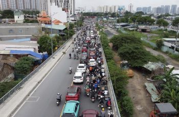 Phạt nặng hơn, vì sao vi phạm giao thông vẫn tràn lan?