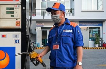Giá xăng dầu hôm nay 26/6: Dân tình ‘kh;óc th;ét’ với giá RON95, mới có 1 ngày mà đã QUAY XE thế này