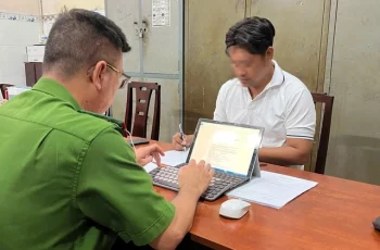 Chiều hôm trước đập phá cửa xe, sáng hôm sau lên đồn lấy lời khai, cuộc sống chỉ đến thế là cùng