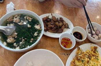 “Cơm bình dân 400.000 đồng” ở Hạ Long: Du lịch nên phải chấp nhận giá cao?