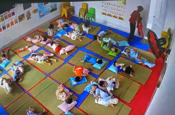 Vĩnh Long: Xác minh vụ bé gái 2 tuổi nghi bị bảo mẫu kéo lê và xách bổng trong lớp mầm non
