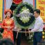 Ngày cưới của tôi, một vòng hoa ta:ng bất ngờ được gửi đến, dòng chữ trên đó khiến tôi ngã quỵ ôm mặt khóc: Thà là Ô Thước chứ xin đừng cách biệt âm dương