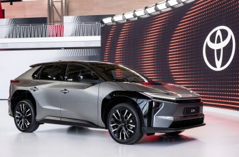 Toyota bZ4X rộng cửa về Việt Nam hơn: Lắp cùng nơi với Yaris Cross, dễ có giá ‘mềm’ nếu đáp ứng một điều kiện