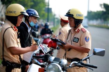 Từ nay đến hết 31/12/2025: Hàng nghìn người bắt buộc đổi giấy phép lái xe, chậm trễ có thể bị phạt tới 20 triệu
