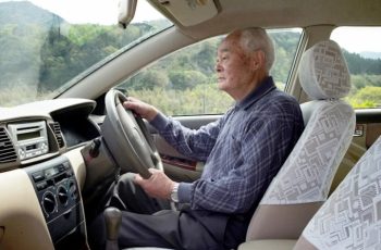 Quy định mới nhất về độ tuổi lái xe và độ tuổi không được lái xe