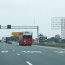 Bất ngờ với tốc độ tối đa được sơn thẳng lên mặt đường cao tốc, tài xế nói gì?