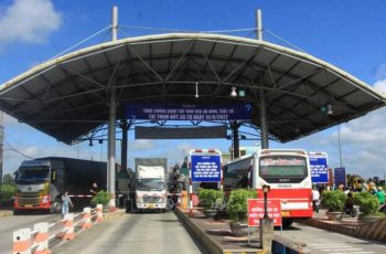 Từ 1/10, xe doanh nghiệp không chuyển đổi tài khoản giao thông vẫn qua trạm thu phí?