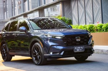 Giá lăn bánh Honda CR-V giảm sâu cuối tháng 8/2025, sẵn sàng đánh bại Hyundai Tucson và Mazda CX-5