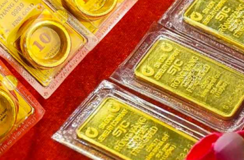 Ngày 4/11: Giá vàng SJC, vàng nhẫn đồng loạt giảm, chênh lệch giá mua, bán lên tới 3 triệu đồng/lượng Ngày 4/11: Giá vàng SJC, vàng nhẫn đồng loạt giảm, chênh lệch giá mua, bán lên tới 3 triệu đồng/lượng