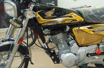 Honda chính thức mở bán ‘huyền thoại côn tay’ phiên bản ‘vàng’ mới: Đẹp hiếm thấy, giá 24 triệu đồng