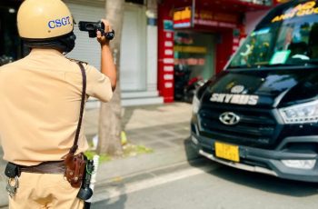 Hiểu biển cấm dừng, đỗ xe thế nào để không bị phạt? Hiểu biển cấm dừng, đỗ xe thế nào để không bị phạt?