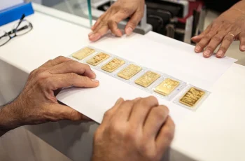 Ngày cuối cùng của năm 2025, giá vàng miếng SJC giảm thêm 1,4 triệu đồng/lượng Ngày cuối cùng của năm 2025, giá vàng miếng SJC giảm thêm 1,4 triệu đồng/lượng