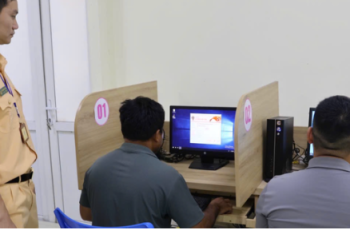 THÔNG BÁO: Người dân mang ngay giấy phép lái xe tới Phòng Cảnh sát Giao thông để làm một việc! THÔNG BÁO: Người dân mang ngay giấy phép lái xe tới Phòng Cảnh sát Giao thông để làm một việc!