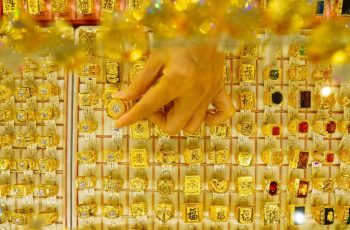 Cập nhật giá vàng chốt phiên 22.1: Vàng nhẫn, vàng miếng đồng loạt giảm Cập nhật giá vàng chốt phiên 22.1: Vàng nhẫn, vàng miếng đồng loạt giảm