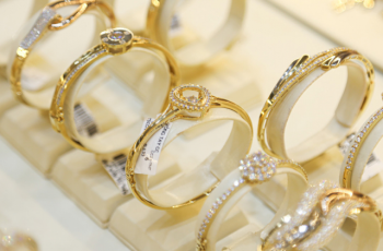 Giá vàng hôm nay 22/01/2026: Giảm 1,8 triệu đồng Giá vàng hôm nay 22/01/2026: Giảm 1,8 triệu đồng