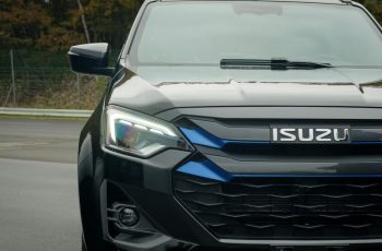 Isuzu tính ‘nước cờ lớn’ với bán tải D-Max PHEV: Nhắm thẳng Ford Ranger, dè chừng BYD Shark 6 Isuzu tính ‘nước cờ lớn’ với bán tải D-Max PHEV: Nhắm thẳng Ford Ranger, dè chừng BYD Shark 6